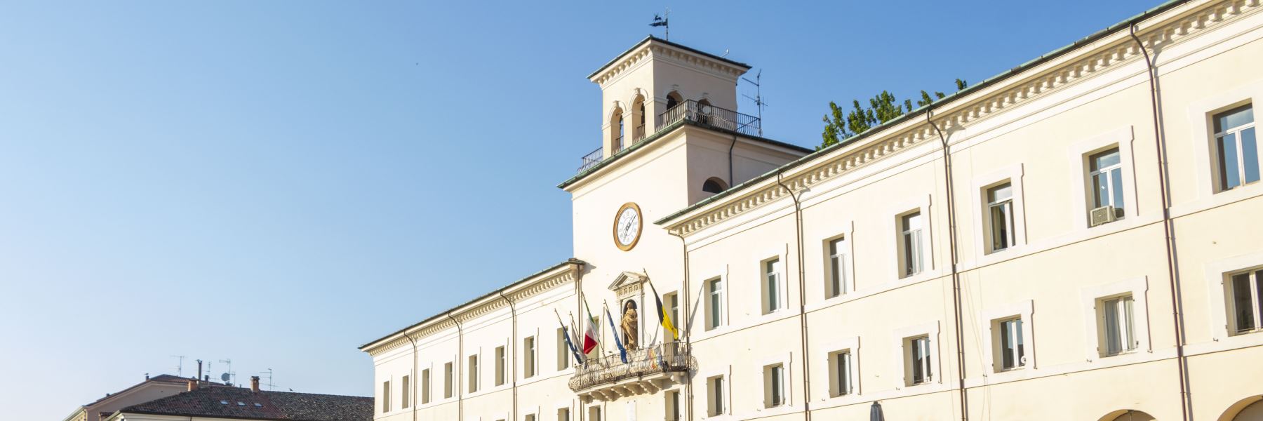 Die Statue der Madonna Assunta - Rathaus