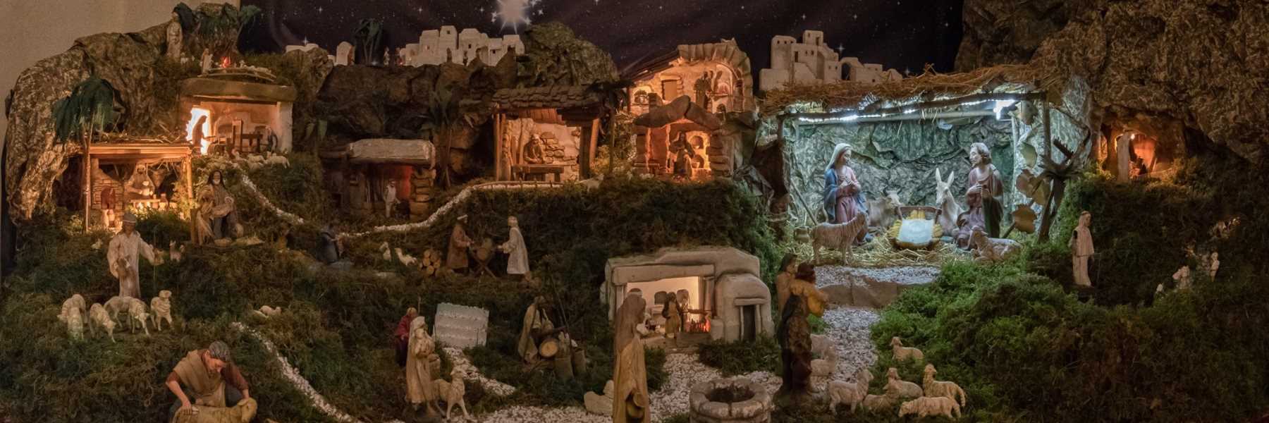 Animierte Weihnachtskrippe in der Kathedrale von Cervia