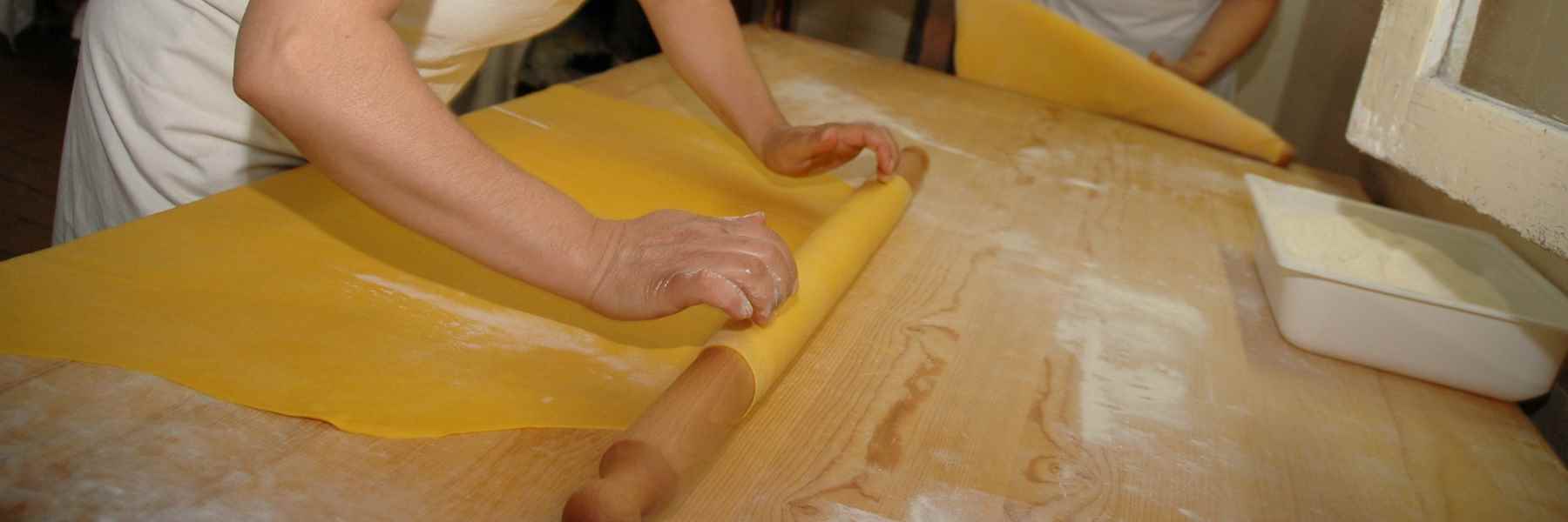 Tagliolini - frische feine Bandnudeln mit Fisch