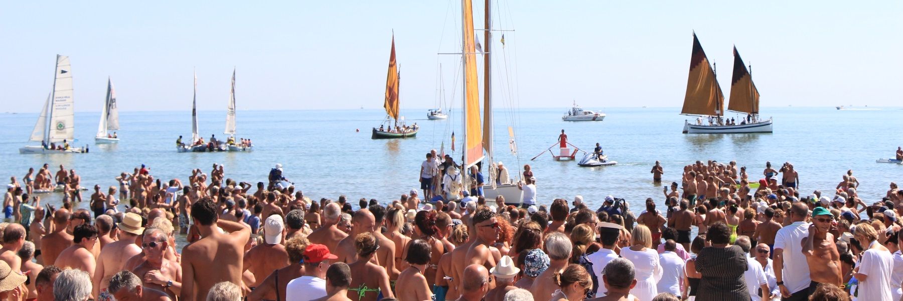 Mid-August with the authors - Cervia, books on the beach 