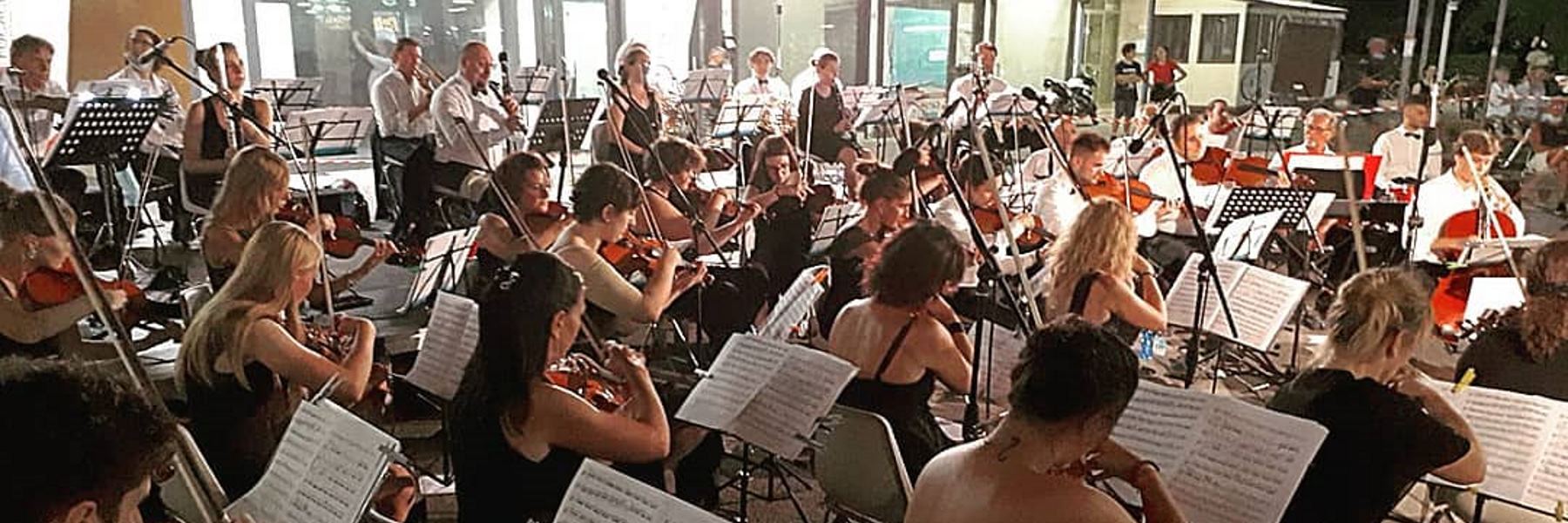 Concert by the Grande Orchestra Città di Cervia in Pinarella