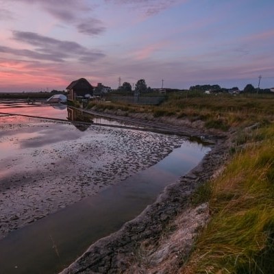 Coucher du soleil dans la saline,  en bateau électrique