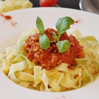 Tagliatelle al ragù di mora romagnola