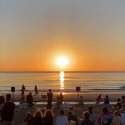 Albe musicali in riva al mare nella Riviera dei Pini 