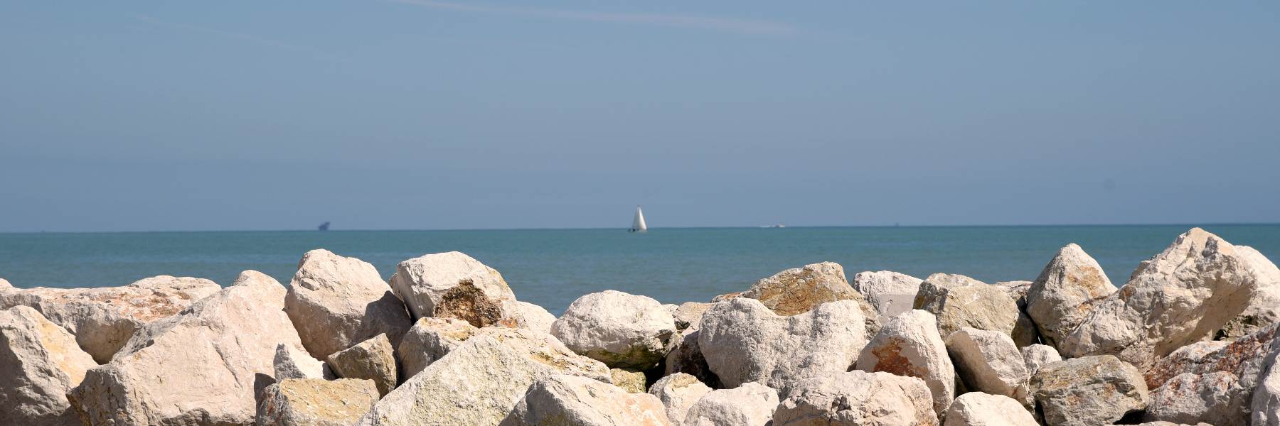 Duna di sabbia a Cervia: partono le ruspe sulle spiagge, apre la stagione 2023