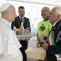 Consegnato a Papa Leone XIV il sale di Cervia
