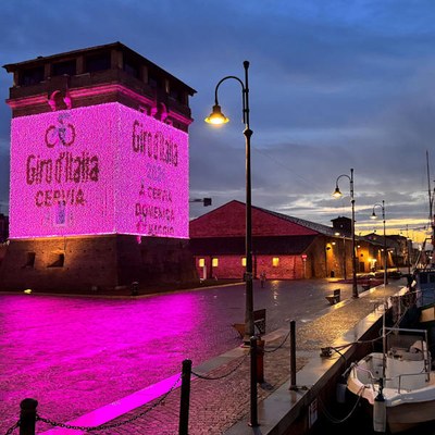 Giro d’Italia 2026: Cervia ospita la partenza della nona tappa, domenica 17 maggio