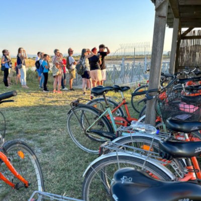 Riflessi dorati: pedalata in Salina con degustazione al tramonto